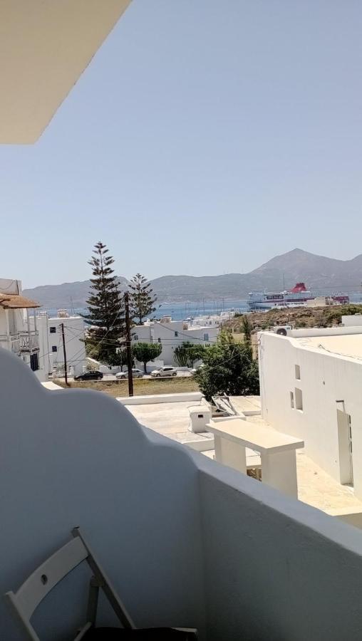 Diminutif 2 * Adamantas (Milos)